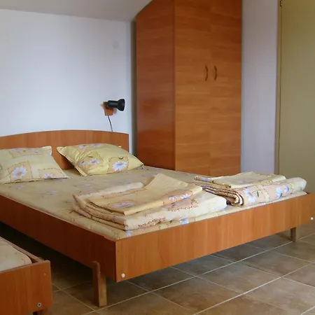 Sotirovi Guest Rooms Guest house *